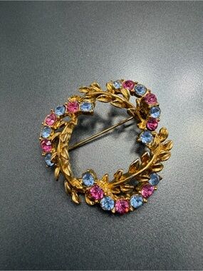 Vintage Wreath Brooch  Pink and Light Blue stones #246UB